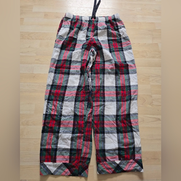 Victoria's Secret Plaid Pajamas Size Large - Picture 8 of 15